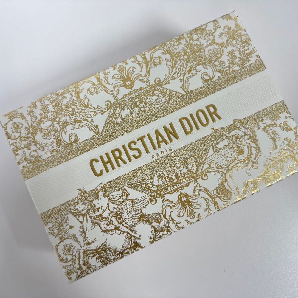 DIOR Medium Gold Foiled Gift Box - Picture 2 of 9